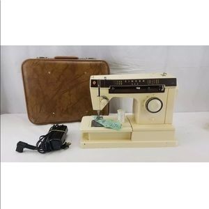 Singer 7105 Sewing Machine